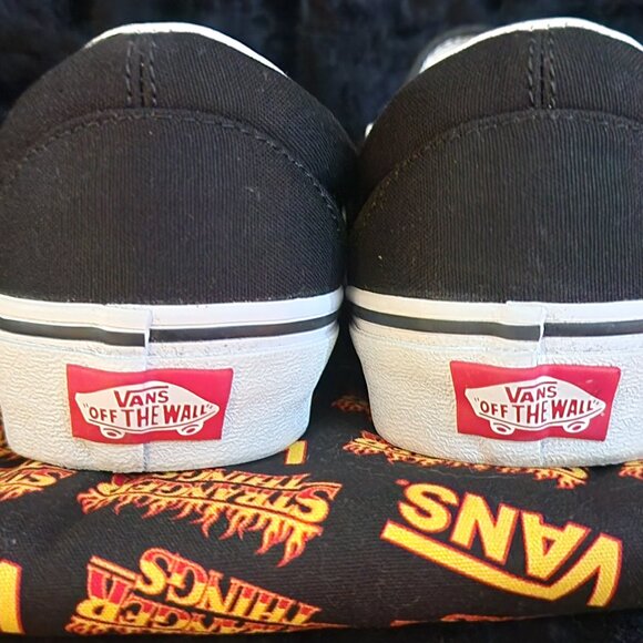 VANS x Stranger Things Classic Slip-on Limited Addition **Hell Fire Custom Prin - Picture 9 of 10